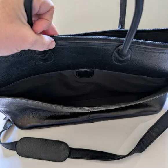 Beautiful Vintage Wilson's Black Leather Laptop Bag in great condition - Picture 12 of 16
